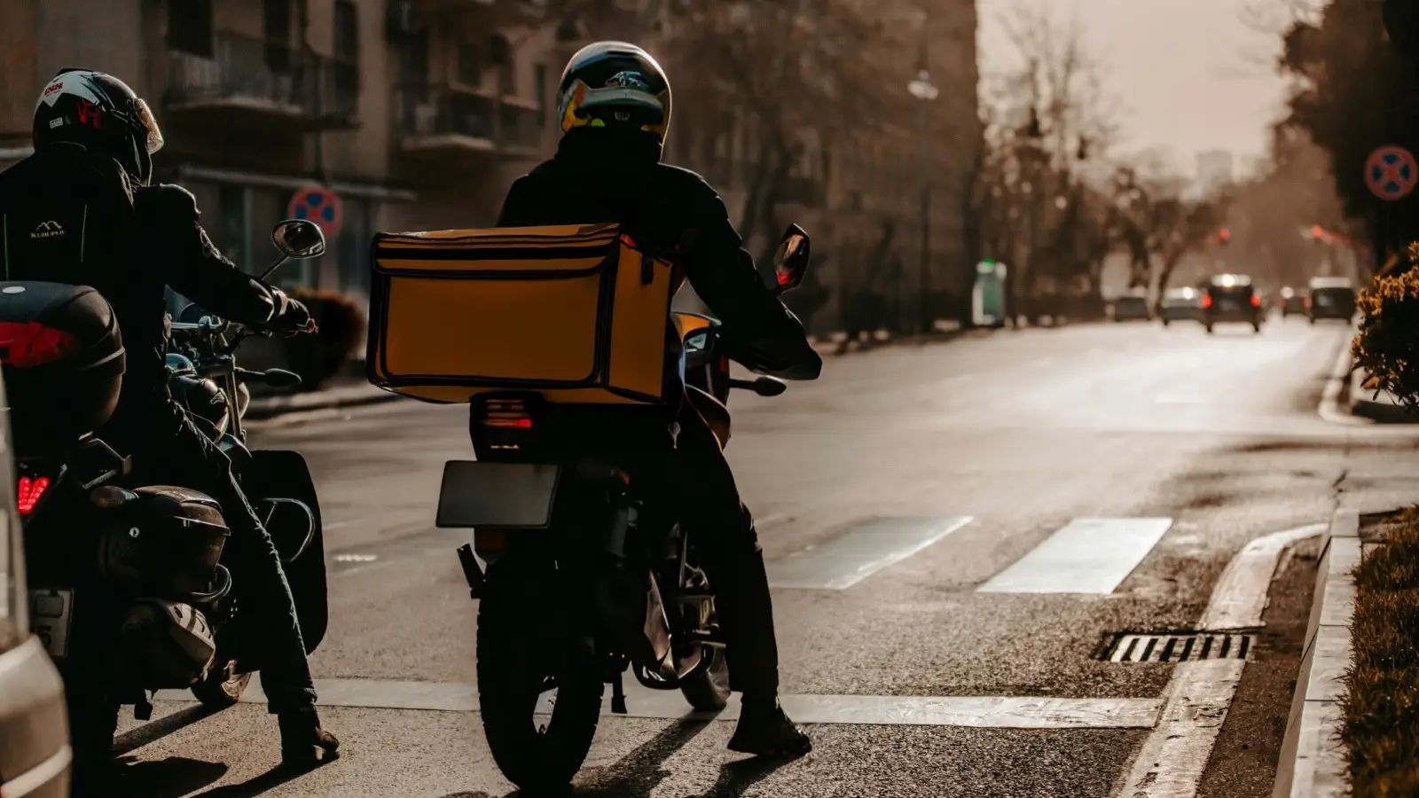 Acil moto kurye ile aynı gün teslimat hizmeti